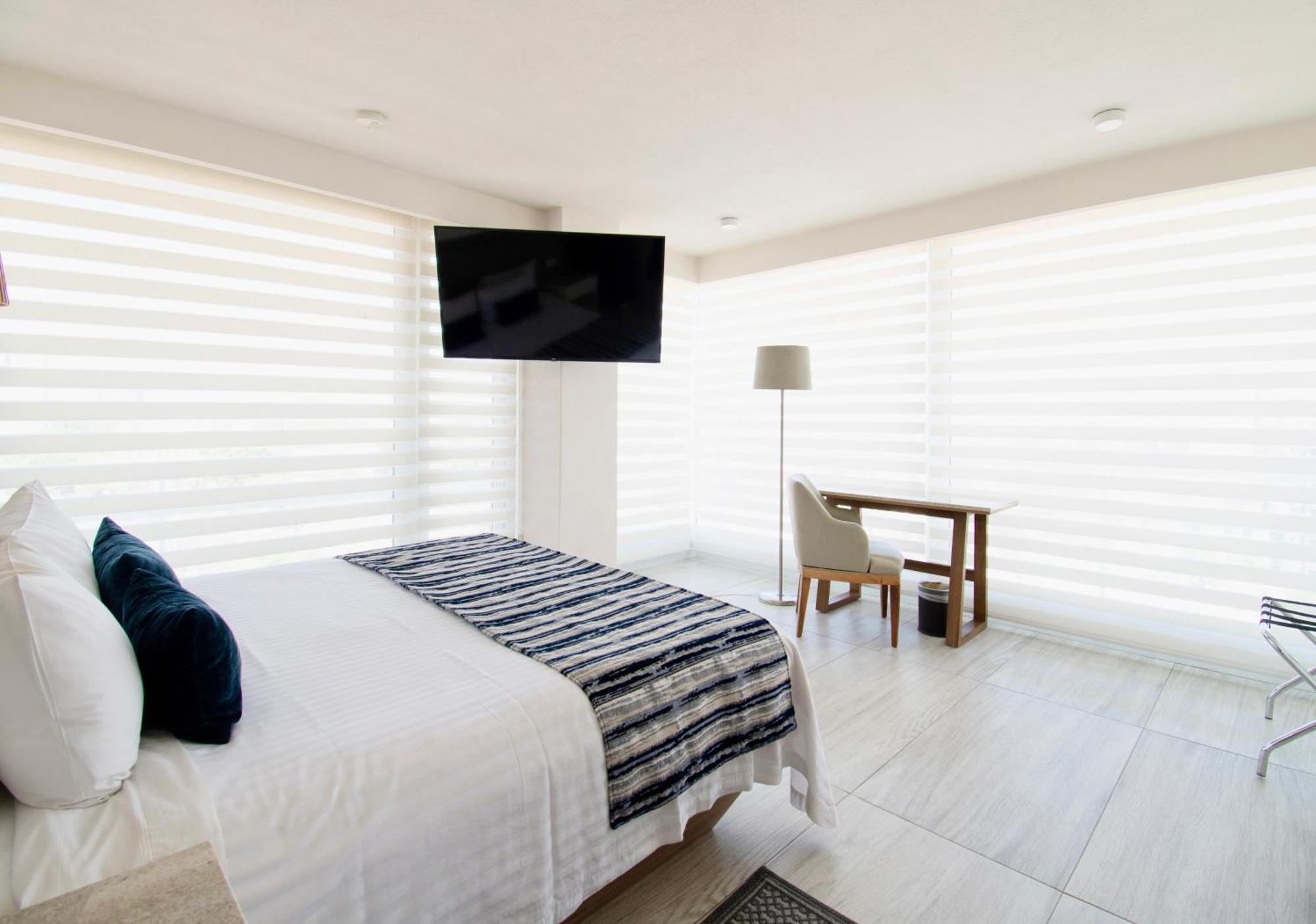 Hotel Velvet Plaza Γκουανταλαχάρα Εξωτερικό φωτογραφία
