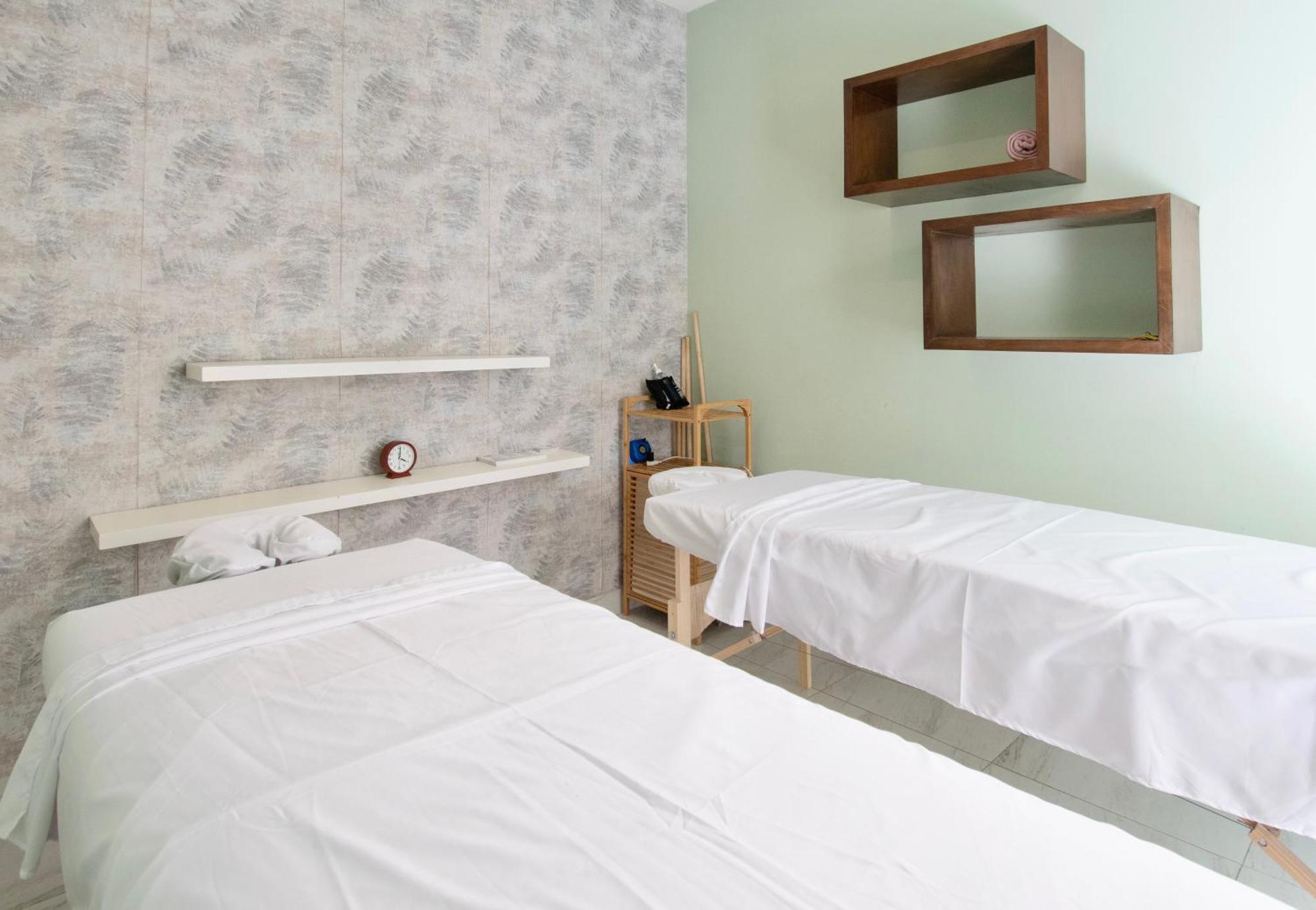 Hotel Velvet Plaza Γκουανταλαχάρα Εξωτερικό φωτογραφία