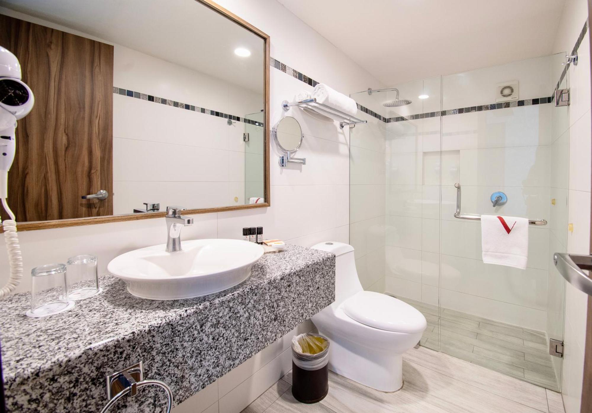 Hotel Velvet Plaza Γκουανταλαχάρα Εξωτερικό φωτογραφία