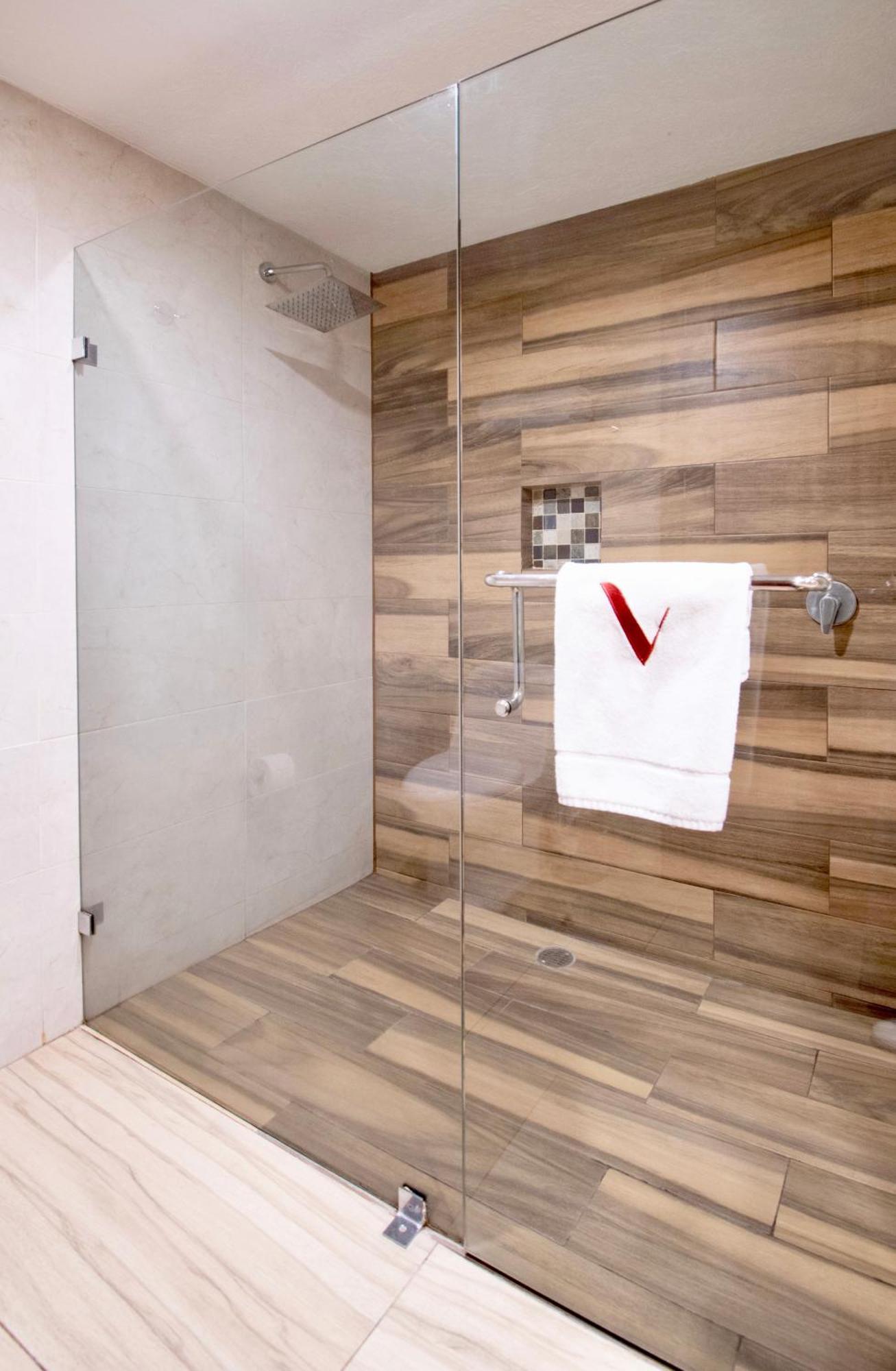 Hotel Velvet Plaza Γκουανταλαχάρα Εξωτερικό φωτογραφία